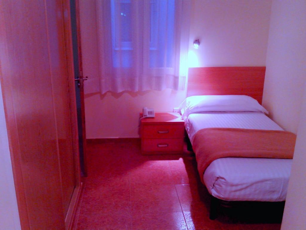 Hotel Rc Ramon Y Cajal Cuenca  Rum bild